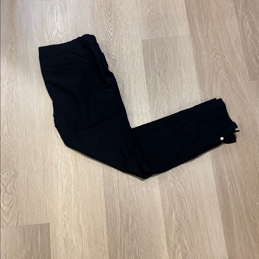 Chico's Black Pull on Ankle Pants notch at Ankle w/ gold button EUC